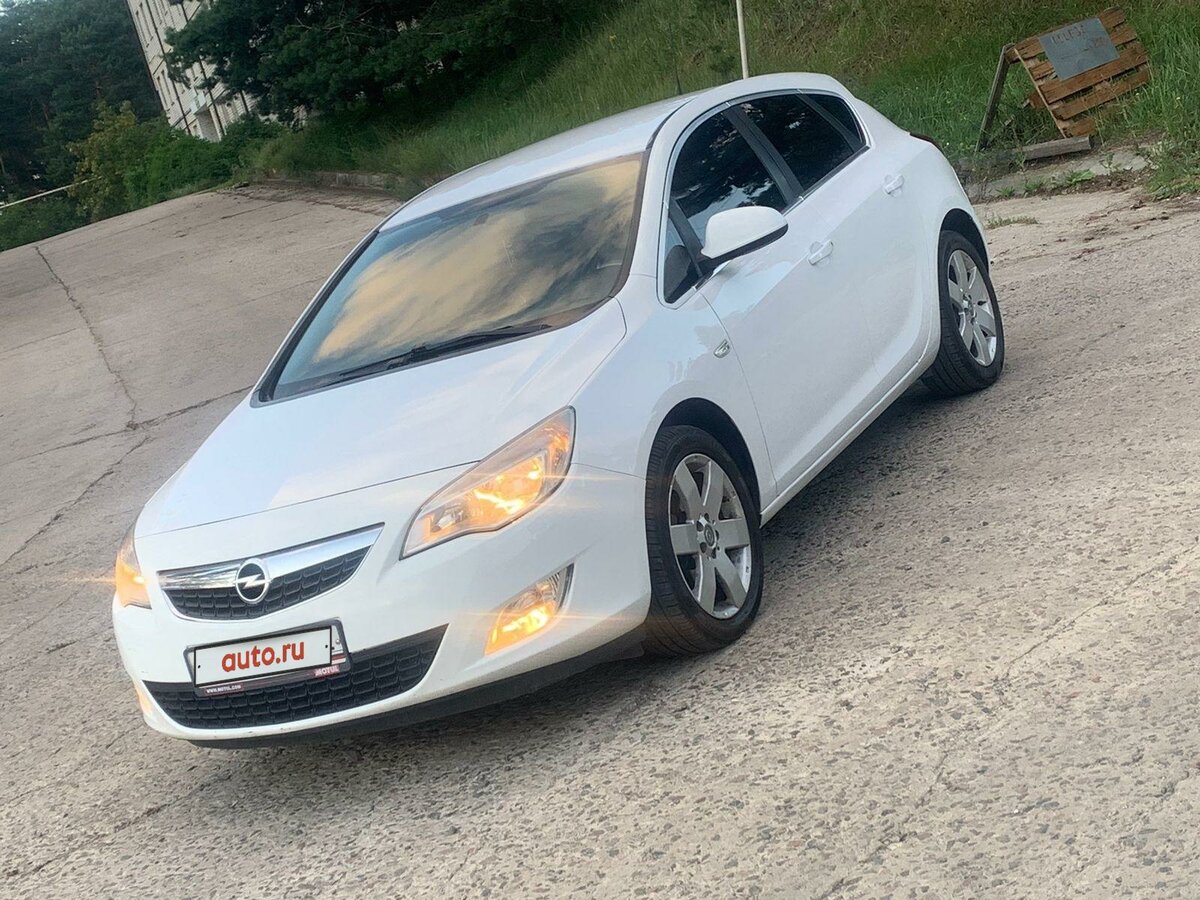 Купить б/у Opel Astra J 1.6 AT (115 л.с.) бензин автомат в Брянске ...