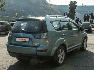 2008 Mitsubishi Outlander II, зелёный, 700000 рублей, вид 4