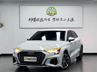 2022 Audi A3 Sportback 35 TFSI IV (8Y), белый, 1550000 рублей, вид 1