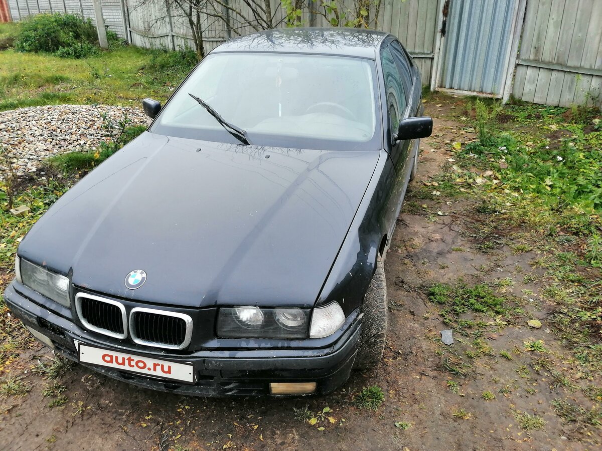 Купить б/у BMW 3 серии III (E36) 318i 1.8 AT (115 л.с