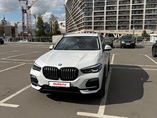 2020 BMW X5 25d IV (G05/G18), белый, 5550000 рублей, вид 1