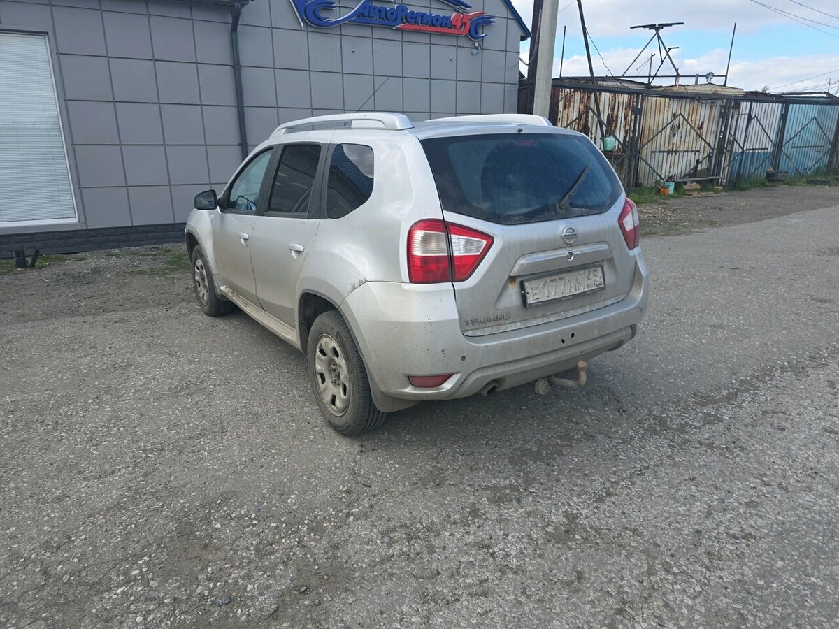 Nissan Terrano III (D10)
