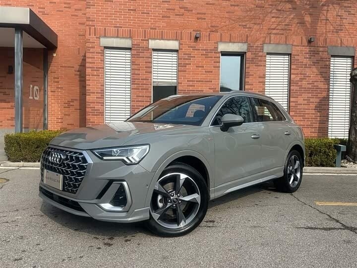 Audi Q3 II (F3)