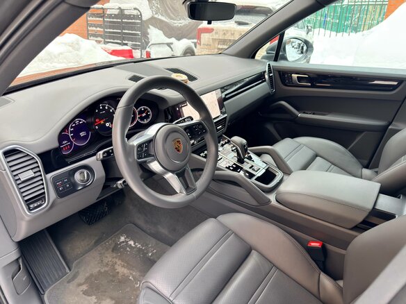 2021 Porsche Cayenne III, серый - вид 15