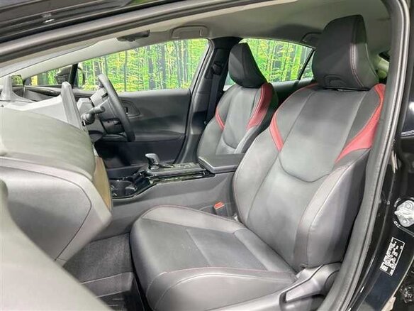 2025 Toyota Prius V (XW60), чёрный, 3670000 рублей - вид 13