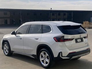 2023 BMW X1 Long 20Li sDrive III (U11/U12), белый, 2680000 рублей, вид 3
