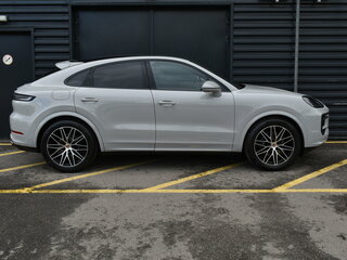 2025 Porsche Cayenne Coupé III Рестайлинг, серый, 18490000 рублей, вид 4