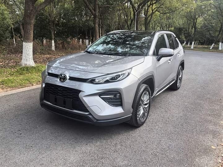 Toyota RAV4 V (XA50)