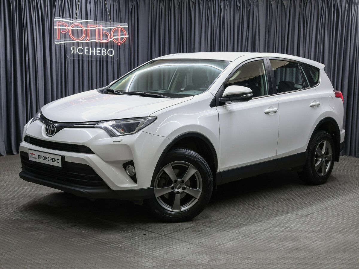 Toyota RAV4 IV (XA40) Рестайлинг