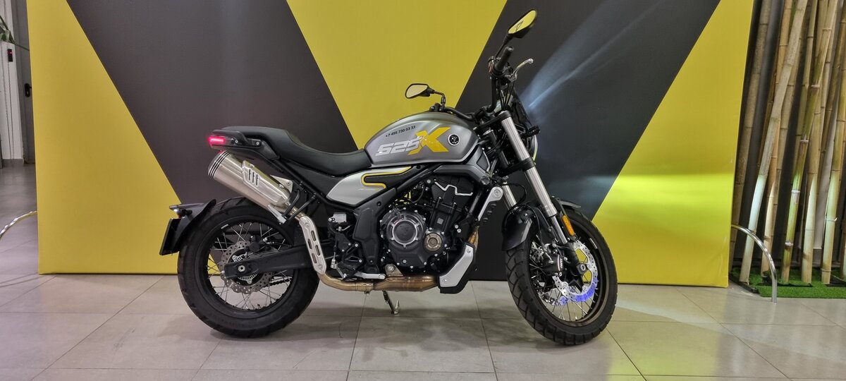 Voge AC525X