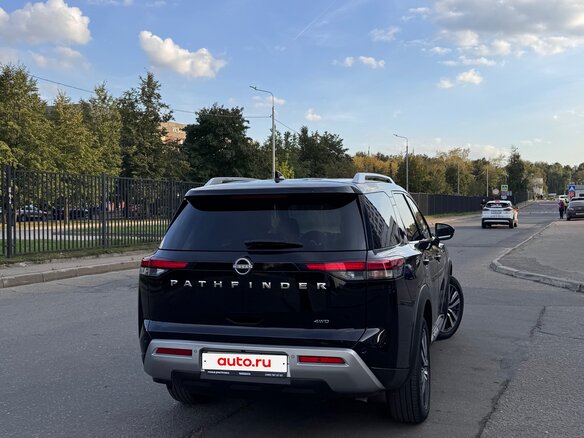 2021 Nissan Pathfinder V, чёрный, 5000000 рублей - вид 4