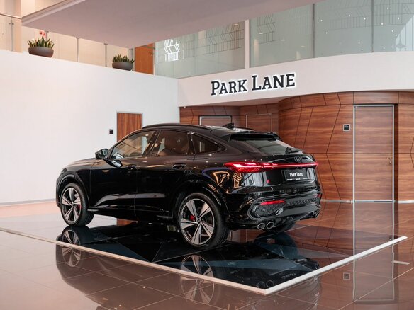 2025 Audi SQ5 Sportback II, чёрный, 14450000 рублей - вид 1