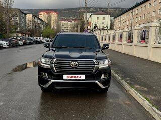 2015 Toyota Land Cruiser 200 Series Рестайлинг 1, чёрный, 4500000 рублей, вид 1