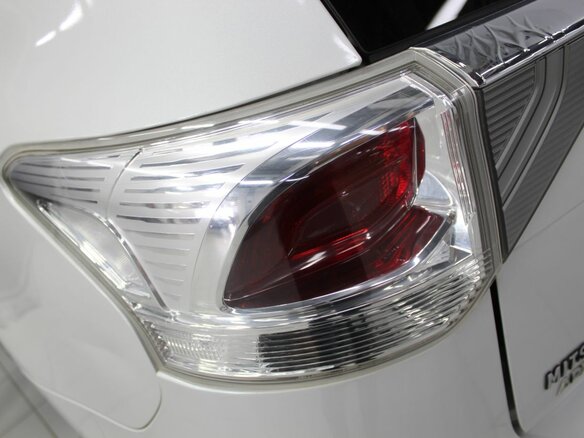 2014 Mitsubishi Outlander III, белый, 1480000 рублей - вид 9
