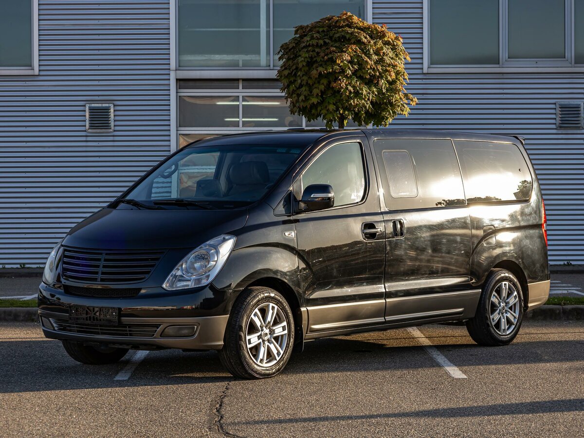 Hyundai Grand Starex I