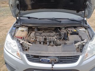 2010 Ford Focus II Рестайлинг, серебристый, 530000 рублей, вид 4