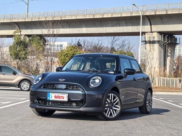 Mini Hatch IV (F65/F66/J01)