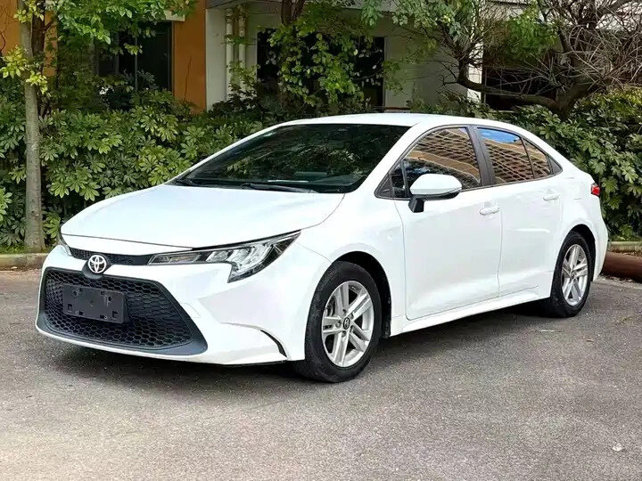 Toyota Levin XII (E210)