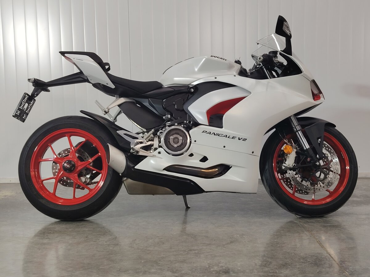 Ducati Panigale V2