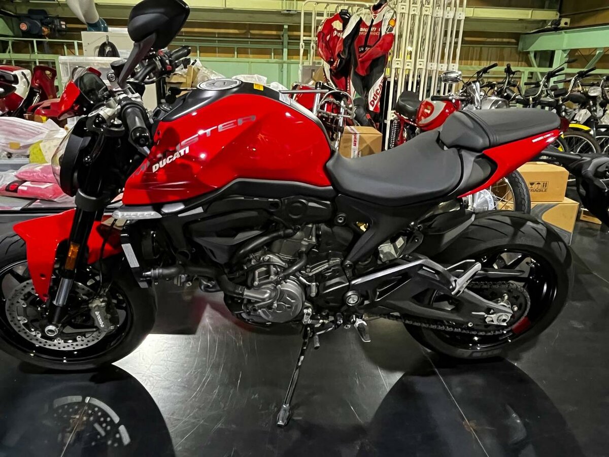 Ducati Monster 937