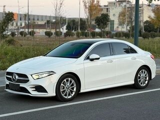 2021 Mercedes-Benz A-Класс 180 IV (W177), белый, 2000000 рублей, вид 1
