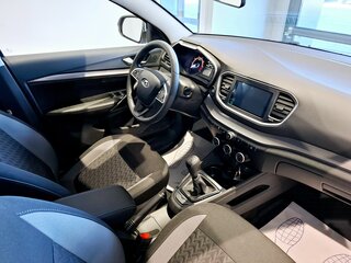 2026 Lada (ВАЗ) Vesta I Рестайлинг (NG), серебристый, 1738500 рублей, вид 5