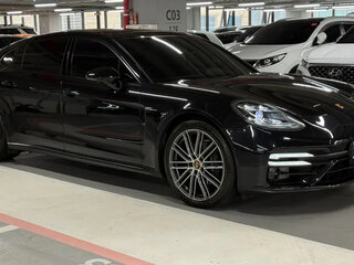 2022 Porsche Panamera 4 II Рестайлинг, чёрный, 9460000 рублей, вид 2