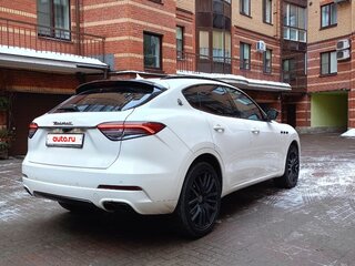 2020 Maserati Levante I Рестайлинг, белый, 4500000 рублей, вид 4