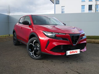 2026 Alfa Romeo Junior, красный, 4008215 рублей, вид 3