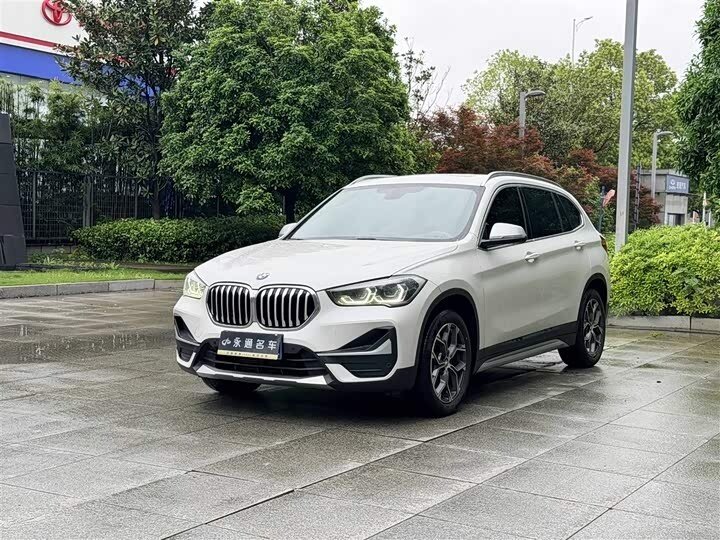 BMW X1 Long 20Li sDrive II (F48) Рестайлинг