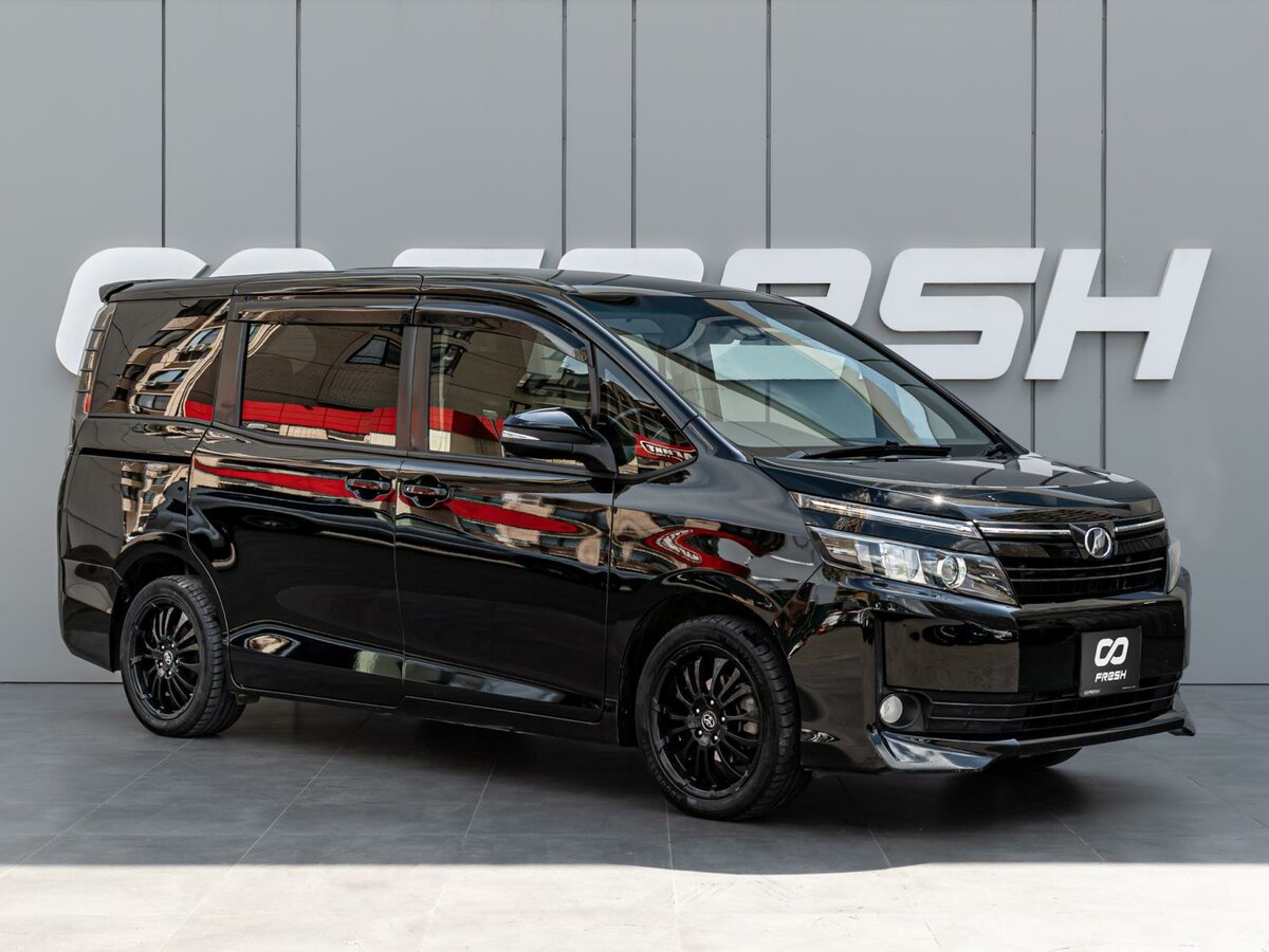 Toyota Voxy III (R80)