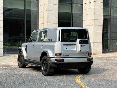 2025 iCar V23 59.93 kWh, серебристый, 2030000 рублей, вид 5
