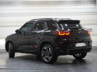 2024 Chevrolet TrailBlazer III Рестайлинг, чёрный, 2530010 рублей, вид 3