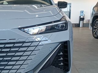 2024 Changan UNI-V I, серый, 3429900 рублей, вид 3