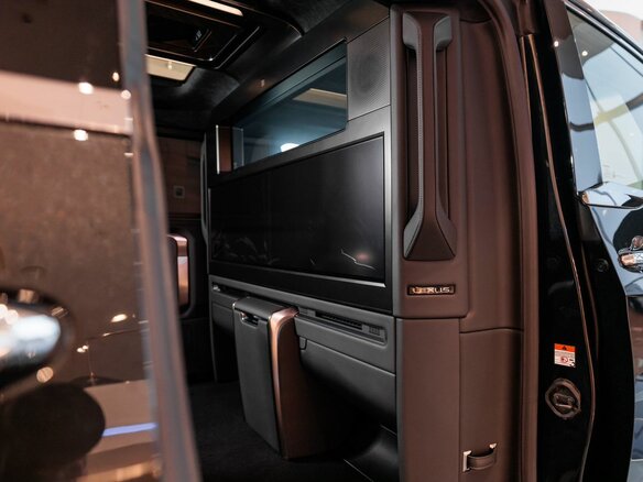 2025 Lexus LM 350h II, чёрный, 18790000 рублей - вид 19