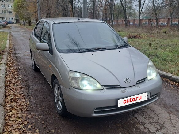 2000 Toyota Prius I Рестайлинг (XW10), серебристый, 230000 рублей - вид 3