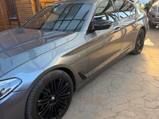 2019 BMW 5 серии 530d xDrive VII (G30/G31/G38), серый, 4370000 рублей, вид 4