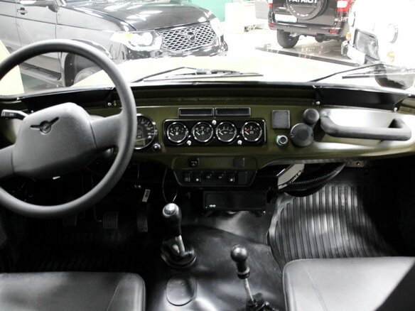 2025 УАЗ Хантер 2924 Euro-2, зелёный - вид 9