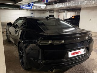 2022 Chevrolet Camaro 10-speed VI Рестайлинг, чёрный, 3000000 рублей, вид 5