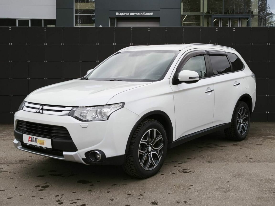 Mitsubishi Outlander III