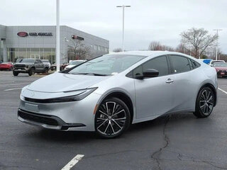 2024 Toyota Prius PHV V (XW60), серебристый, 4210000 рублей, вид 1