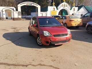 2006 Ford Fiesta Mk5, красный, 199999 рублей, вид 1