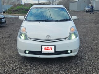 2011 Toyota Prius JDM II Рестайлинг (XW20), белый, 760000 рублей, вид 1
