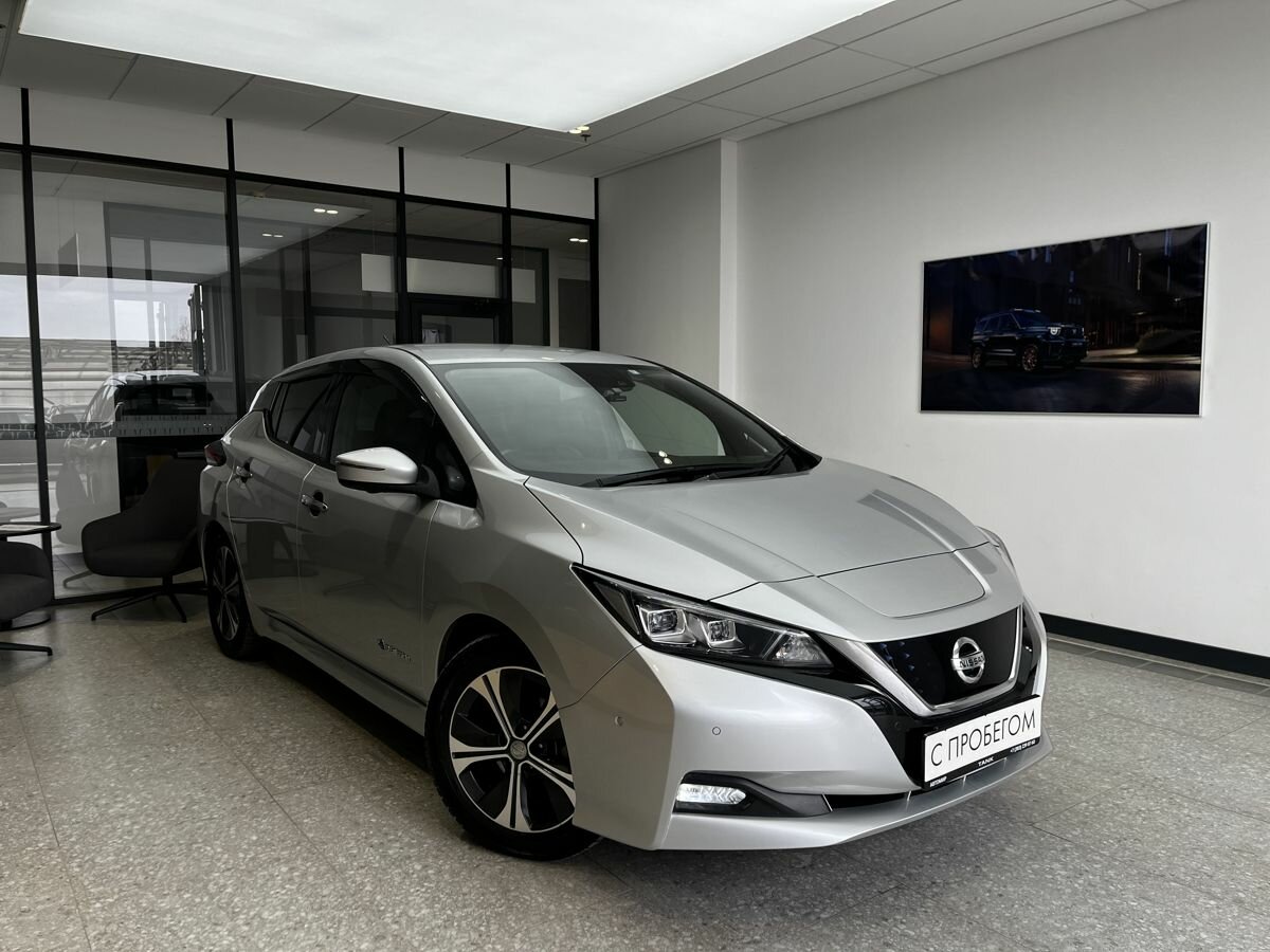Nissan Leaf II (ZE1)