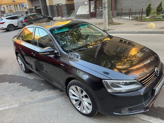 2013 Volkswagen Jetta VI, чёрный, 700000 рублей, вид 1