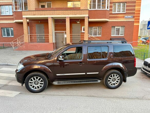 2011 Nissan Pathfinder III Рестайлинг, коричневый, 1495000 рублей - вид 7
