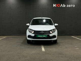 2022 Lada (ВАЗ) Granta I Рестайлинг, белый, 770000 рублей, вид 2
