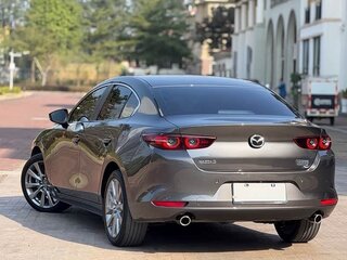 2022 Mazda 3 Axela IV (BP), серый, 1490004 рублей, вид 4
