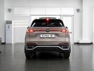 2026 Changan UNI-S I Рестайлинг, золотистый, 2979900 рублей, вид 4