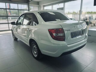 2026 Lada (ВАЗ) Granta I Рестайлинг, белый, 987000 рублей, вид 4